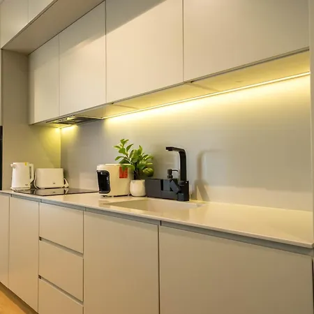 Sphere - High-end 1br Getaway Near Promenada Mall *