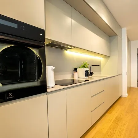 Sphere - High-end 1br Getaway Near Promenada Mall Apartamento Bucarest